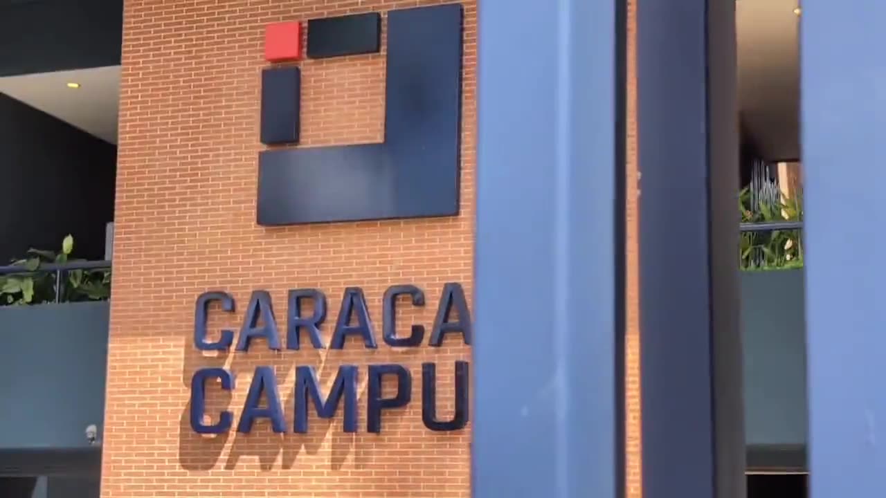 Poster estático de Caracas Campus, la sede de Soutec.
